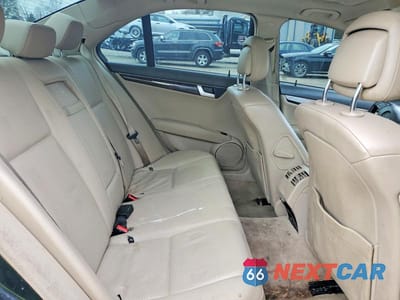 Zdjęcie 10 z 11 samochodu: 2012 MERCEDES-BENZ C 300 4MATIC VIN:WDDGF8BB8CR230806 - miniatura