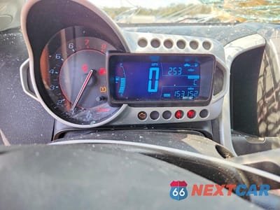 Zdjęcie 9 z 11 samochodu: 2013 CHEVROLET SONIC RS VIN:1G1JH6SB8D4183976 - miniatura