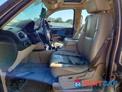 Zdjęcie 7 z 13 samochodu: 2007 CHEVROLET TAHOE K1500 VIN:1GNFK13067J247752 - miniatura