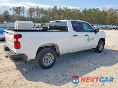 Trzecie zdjęcie samochodu z tyłu: 2021 CHEVROLET SILVERADO C1500 VIN:1GCRWAEFXMZ144147 - miniatura