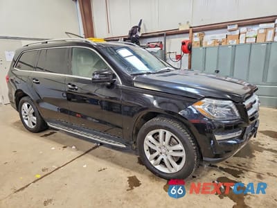 Czwarte zdjęcie samochodu z boku: 2013 MERCEDES-BENZ GL 450 4MATIC VIN:4JGDF7CE7DA226256 - miniatura