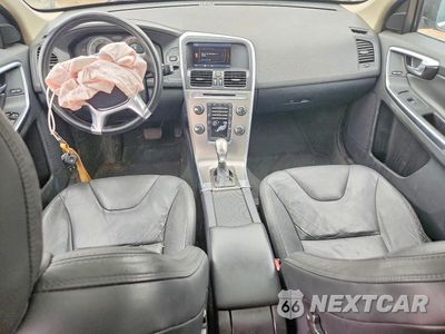 Zdjęcie 8 z 13 samochodu: 2013 VOLVO XC60 T6 VIN:YV4902DZ2D2398458 - miniatura