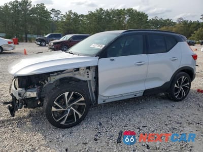 2021 VOLVO XC40 T5 R-DESIGN YV4162UM0M2483394 - główne zdjęcie licytacji z USA - miniatura