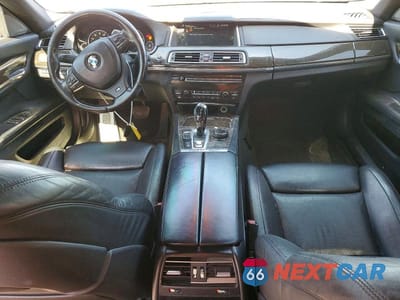 Zdjęcie 8 z 12 samochodu: 2014 BMW 750 LI VIN:WBAYE8C55ED135448 - miniatura