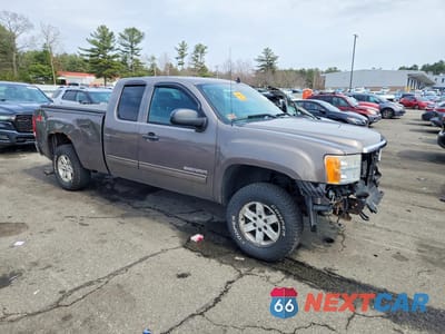 Czwarte zdjęcie samochodu z boku: 2013 GMC SIERRA K1500 SLE VIN:1GTR2VE71DZ101473 - miniatura