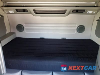 Zdjęcie 6 z 10 samochodu: 2024 VOLVO VN VNL VIN:4V4NC9EHXRN629320 - miniatura