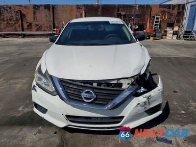 Piąte zdjęcie samochodu w środku: 2016 NISSAN ALTIMA 2.5 S VIN:1N4AL3AP2GN379207 - miniatura
