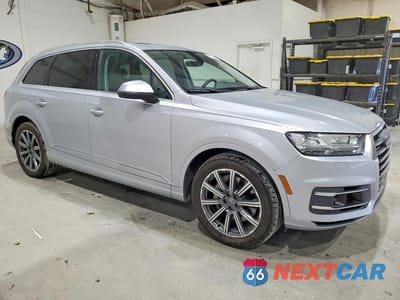 Czwarte zdjęcie samochodu z boku: 2017 AUDI Q7 PRESTIGE VIN:WA1VAAF70HD026920 - miniatura