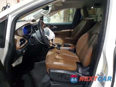 Zdjęcie 7 z 13 samochodu: 2017 CHRYSLER PACIFICA LIMITED VIN:2C4RC1GG8HR670520 - miniatura
