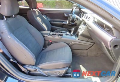 Piąte zdjęcie samochodu w środku: 2016 FORD MUSTANG GT VIN:1FA6P8CF3G5328133 - miniatura