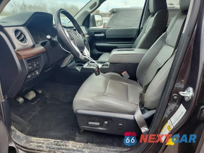 Zdjęcie 7 z 11 samochodu: 2021 TOYOTA TUNDRA LIMITED VIN:5TFBY5F15MX985102 - miniatura