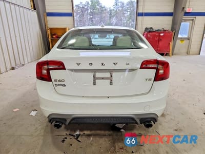 Zdjęcie 6 z 12 samochodu: 2017 VOLVO S60 VIN:YV126MFL4H2422850 - miniatura