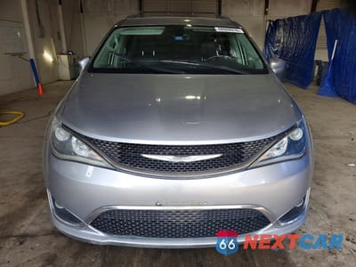 Piąte zdjęcie samochodu w środku: 2018 CHRYSLER PACIFICA TOURING L VIN:2C4RC1BG4JR110829 - miniatura