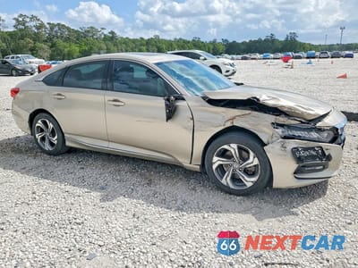 Czwarte zdjęcie samochodu z boku: 2018 HONDA ACCORD EXL VIN:1HGCV2F50JA023868 - miniatura