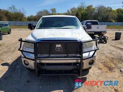 Piąte zdjęcie samochodu w środku: 2011 TOYOTA TUNDRA GRADE VIN:5TFDW5F16BX192841 - miniatura