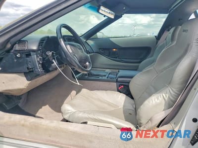 Zdjęcie 7 z 11 samochodu: 1996 CHEV CORVETTE VIN:1G1YY22P0T5115859 - miniatura