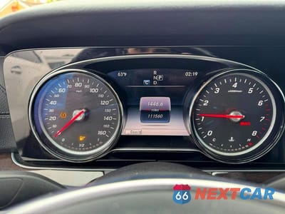 Zdjęcie 8 z 10 samochodu: 2018 MERCEDES-BENZ E 400 VIN:WDD1J6FBXJF010617 - miniatura