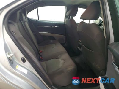 Zdjęcie 10 z 12 samochodu: 2018 TOYOTA CAMRY LE VIN:4T1B11HK7JU053284 - miniatura