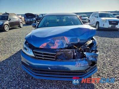 Piąte zdjęcie samochodu w środku: 2018 VOLKSWAGEN JETTA SE VIN:3VWDB7AJ6JM229581 - miniatura