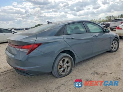 Trzecie zdjęcie samochodu z tyłu: 2022 HYUNDAI ELANTRA SE VIN:KMHLL4AG6NU335525 - miniatura