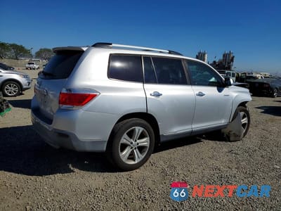 Trzecie zdjęcie samochodu z tyłu: 2013 TOYOTA HIGHLANDER LIMITED VIN:5TDYK3EH1DS122138 - miniatura