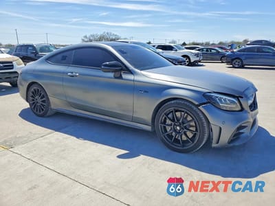 Czwarte zdjęcie samochodu z boku: 2019 MERCEDES-BENZ C 43 AMG VIN:WDDWJ6EB9KF798959 - miniatura