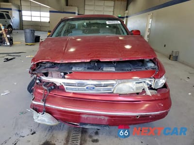 Piąte zdjęcie samochodu w środku: 1997 FORD CROWN VICTORIA LX VIN:2FALP74W2VX227334 - miniatura