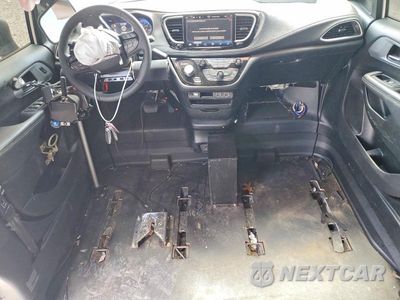 Zdjęcie 8 z 14 samochodu: 2023 CHRYSLER PACIFICA TOURING L VIN:2C4RC1BG1PR538284 - miniatura