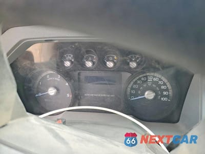 Zdjęcie 9 z 12 samochodu: 2013 FORD F550 SUPER DUTY TRUCK CAB AND CHASSIS VIN:1FDGF5HT5DEA42273 - miniatura