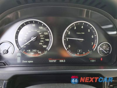Zdjęcie 9 z 12 samochodu: 2015 BMW X5 XDRIVE35I VIN:5UXKR0C59F0P07708 - miniatura