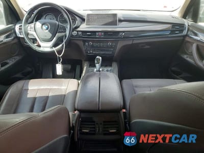 Zdjęcie 8 z 14 samochodu: 2016 BMW X5 SDRIVE35I VIN:5UXKR2C57G0R73211 - miniatura