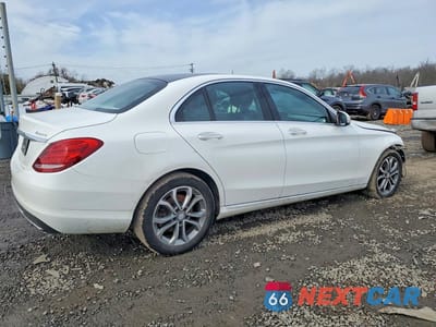 Trzecie zdjęcie samochodu z tyłu: 2015 MERCEDES-BENZ C 300 4MATIC VIN:55SWF4KBXFU082150 - miniatura