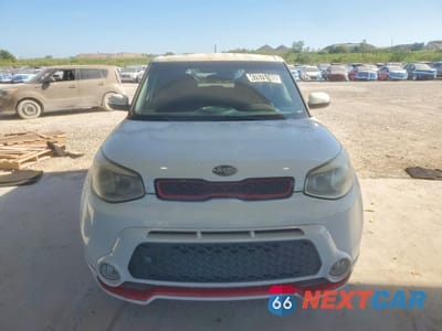 Piąte zdjęcie samochodu w środku: 2014 KIA SOUL + VIN:KNDJP3A50E7027340 - miniatura