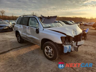 Czwarte zdjęcie samochodu z boku: 2002 TOYOTA HIGHLANDER BASE VIN:JTEHF21A520083900 - miniatura