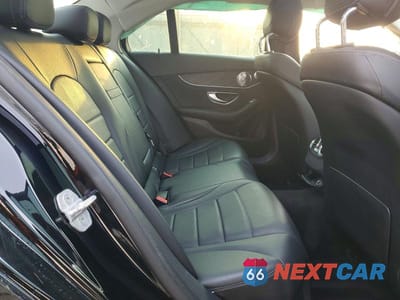 Zdjęcie 10 z 11 samochodu: 2016 MERCEDES-BENZ C 300 4MATIC VIN:55SWF4KB4GU111000 - miniatura