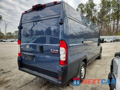 Trzecie zdjęcie samochodu z tyłu: 2022 RAM PROMASTER 3500 DELIVERY VAN VIN:3C6MRVJG3NE125841 - miniatura