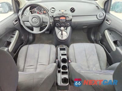 Zdjęcie 8 z 13 samochodu: 2014 MAZDA MAZDA2 SPORT VIN:JM1DE1KZ4E0179347 - miniatura