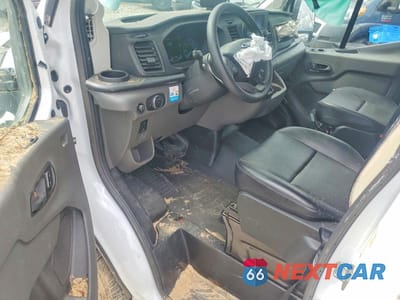 Zdjęcie 8 z 13 samochodu: 2025 FORD TRANSIT 250 DELIVERY VAN VIN:1FTBR1C84SKB03354 - miniatura