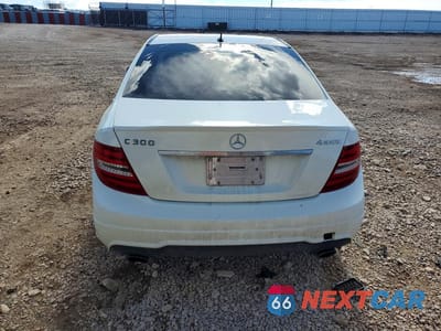 Zdjęcie 6 z 12 samochodu: 2012 MERCEDES-BENZ C 300 4MATIC VIN:WDDGF8BB0CR225230 - miniatura