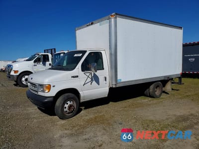 2002 FORD E350 BOX TRUCK 1FDWE35L32HA17150 - główne zdjęcie licytacji z USA - miniatura