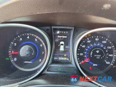 Zdjęcie 9 z 13 samochodu: 2013 HYUNDAI SANTA FE SPORT 2.4L VIN:5XYZU3LB6DG122517 - miniatura