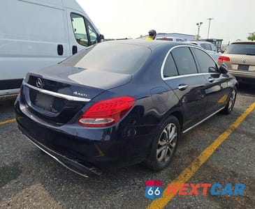 Czwarte zdjęcie samochodu z boku: 2017 MERCEDES-BENZ C 300 4MATIC VIN:55SWF4KBXHU216920 - miniatura