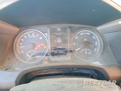 Zdjęcie 9 z 11 samochodu: 2016 TOYOTA TACOMA TRD SPORT VIN:5TFCZ5AN8GX042590 - miniatura
