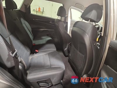 Zdjęcie 10 z 12 samochodu: 2018 KIA SORENTO LX V6 VIN:5XYPGDA51JG375354 - miniatura