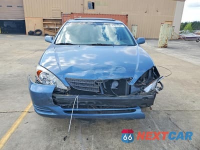 Piąte zdjęcie samochodu w środku: 2002 TOYOTA CAMRY XLE V6 VIN:4T1BF30K32U537141 - miniatura