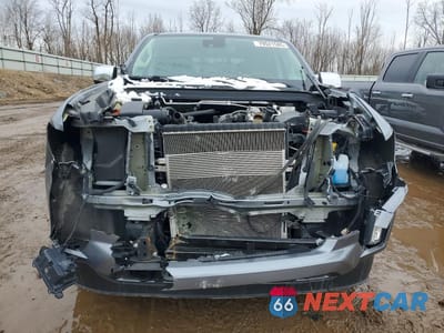 Piąte zdjęcie samochodu w środku: 2022 GMC CANYON DENALI VIN:1GTG6EEN0N1226409 - miniatura