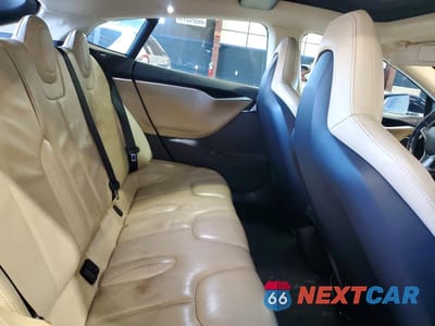 Zdjęcie 10 z 12 samochodu: 2013 TESLA MODEL S VIN:5YJSA1CN6DFP07288 - miniatura