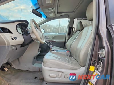Zdjęcie 7 z 13 samochodu: 2013 TOYOTA SIENNA XLE 7-PASSENGER VIN:5TDDK3DCXDS060193 - miniatura