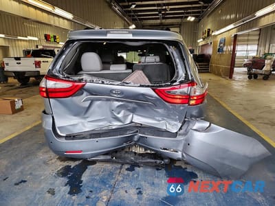 Zdjęcie 6 z 12 samochodu: 2016 TOYOTA SIENNA XLE PREMIUM 7-PASSENGER VIN:5TDDK3DC7GS144248 - miniatura