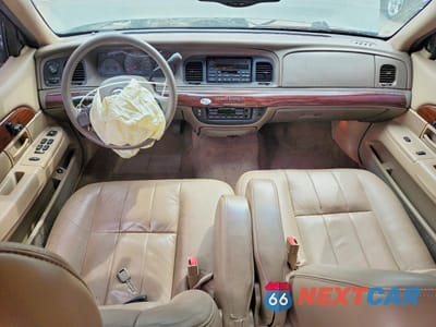 Zdjęcie 8 z 13 samochodu: 2003 MERCURY GRAND MARQUIS LS VIN:2MEFM75W83X672719 - miniatura